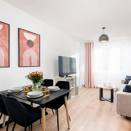 Dabie Park Apartment *